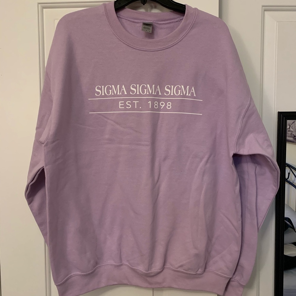 Tri sigma pull over